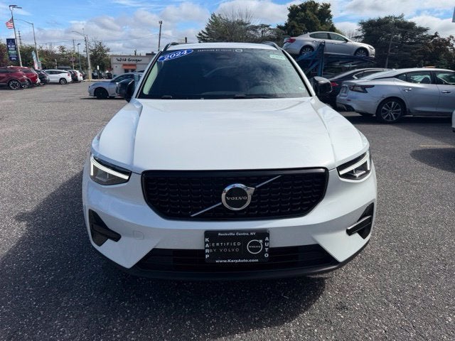 2024 Volvo XC40 Core Bright Theme