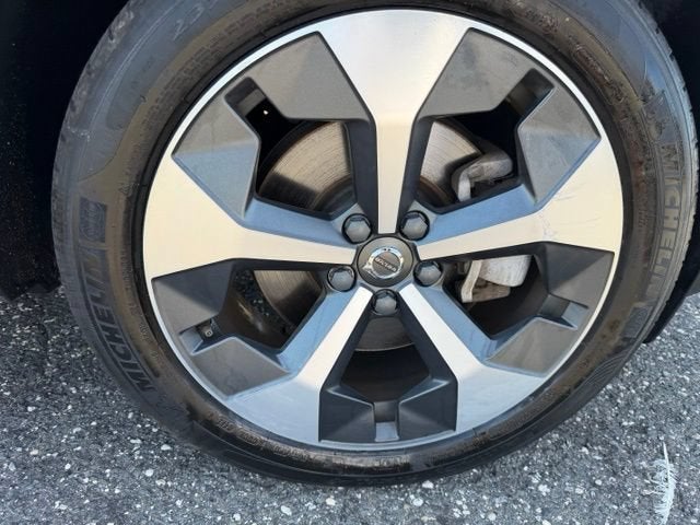 2024 Volvo XC40 Core Bright Theme