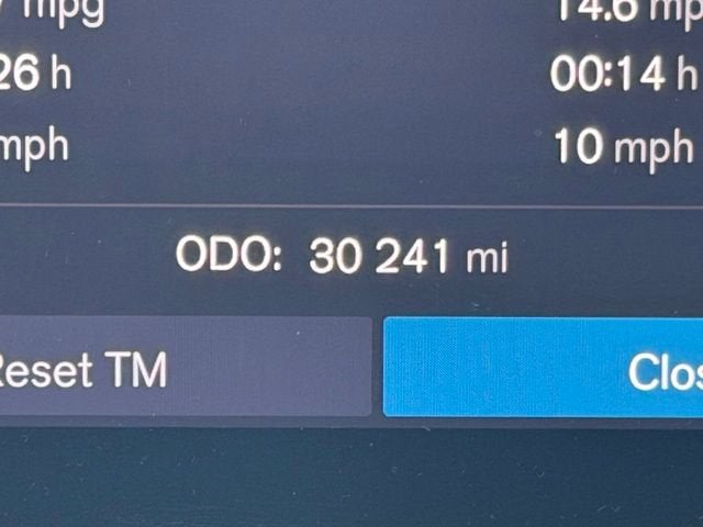 2024 Volvo XC40 Core Bright Theme