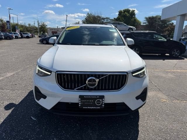 2024 Volvo XC40 Core Bright Theme