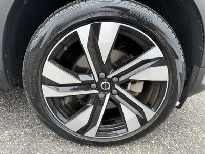2024 Volvo XC40 Plus Dark Theme