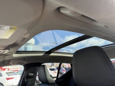 2023 Volvo XC40 Plus Bright Theme