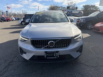 2023 Volvo XC40 Plus Bright Theme