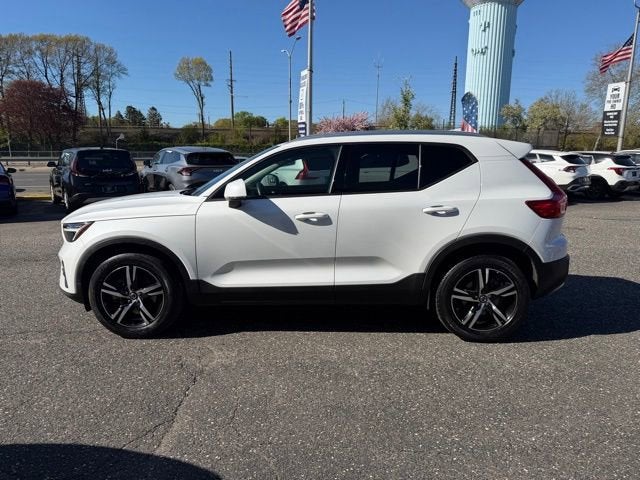 2023 Volvo XC40 Core