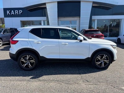 2023 Volvo XC40 Core