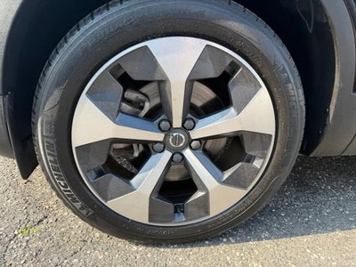 2023 Volvo XC40 Plus Dark Theme