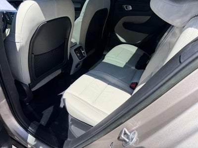 2023 Volvo XC40 Plus Dark Theme