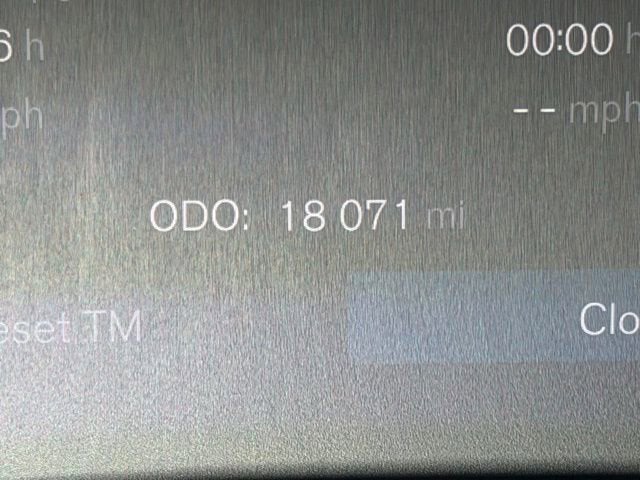 2023 Volvo XC40 Plus Dark Theme