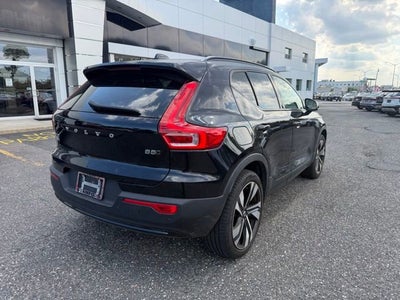 2023 Volvo XC40 Plus Dark Theme