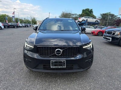 2023 Volvo XC40 Plus Dark Theme