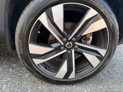 2023 Volvo XC40 Plus Dark Theme