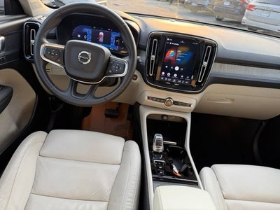 2023 Volvo XC40 Plus Dark Theme