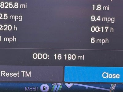 2023 Volvo XC40 Plus Dark Theme