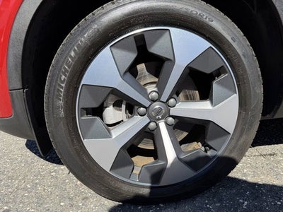 2023 Volvo XC40 Plus Dark Theme