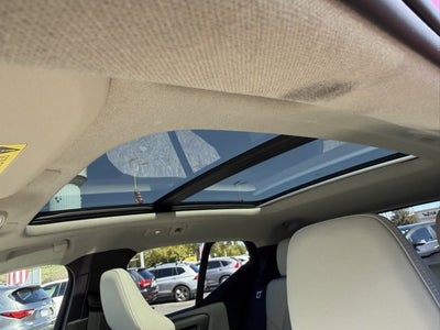 2023 Volvo XC40 Plus Dark Theme