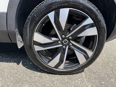 2023 Volvo XC40 Plus Dark Theme