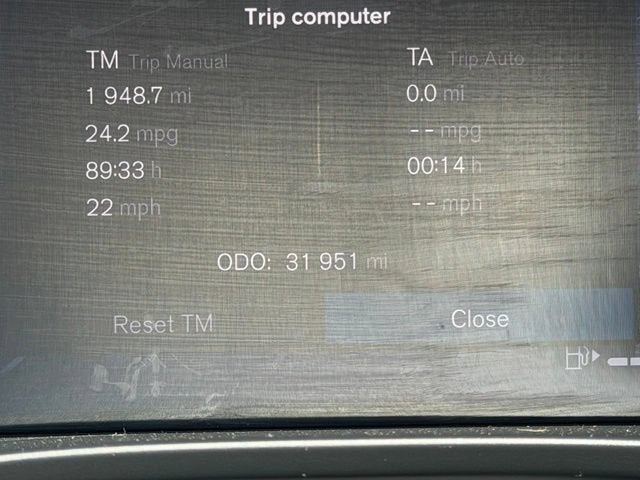 2023 Volvo XC40 Plus Dark Theme