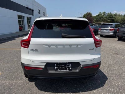 2023 Volvo XC40 Plus Dark Theme