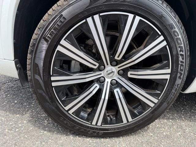 2025 Volvo XC90 Core