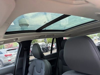 2025 Volvo XC90 Core