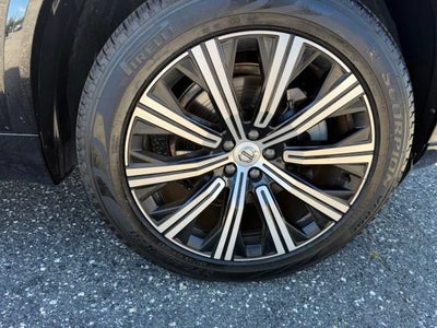 2025 Volvo XC90 Core