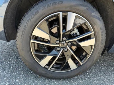2026 Volvo XC60 Plus