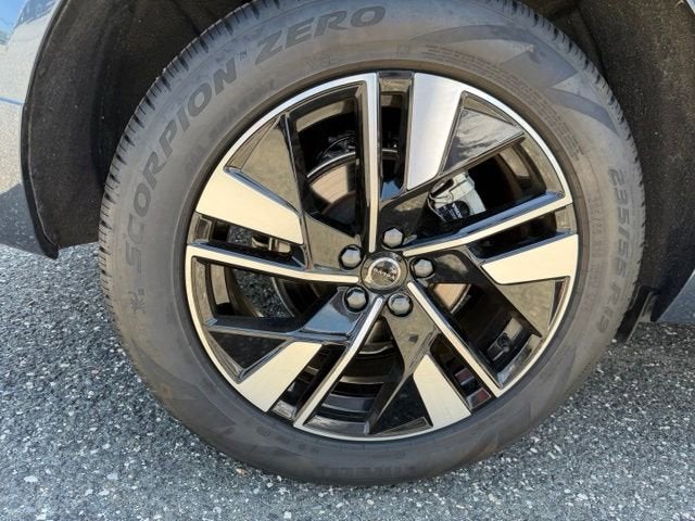 2026 Volvo XC60 Plus