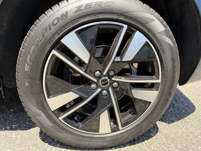 2026 Volvo XC60 Plus