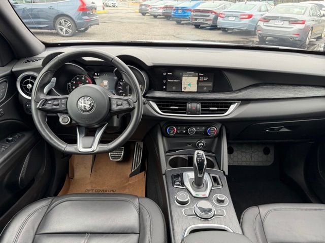 2023 Alfa Romeo Stelvio Sprint